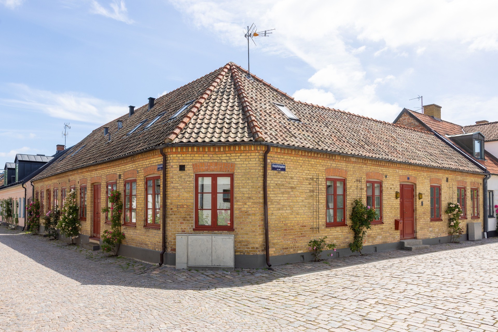 Main image